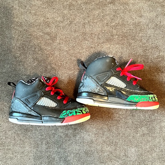 Baby Nike Jordan's - Picture 2 of 5